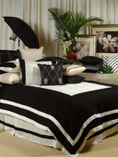 Top of the BeddingDecor By Beader’s Touch & Laura Hill Label